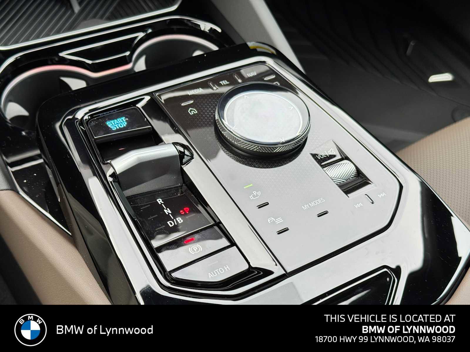 New 2026 BMW i5 eDrive40 w/ M Sport Package AWD/4WD image 26