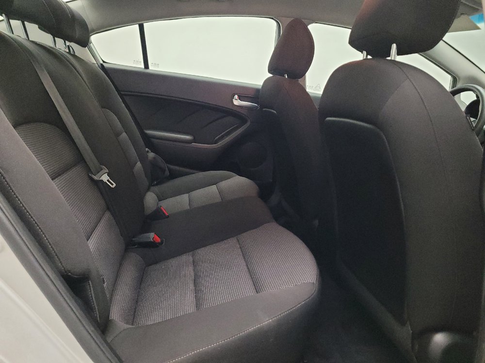 Used 2017 Kia Forte LX FWD image 19