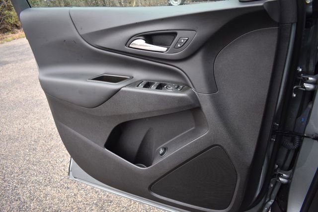 Certified 2024 Chevrolet Equinox LT w/ LPO, Floor Liner Package image 34
