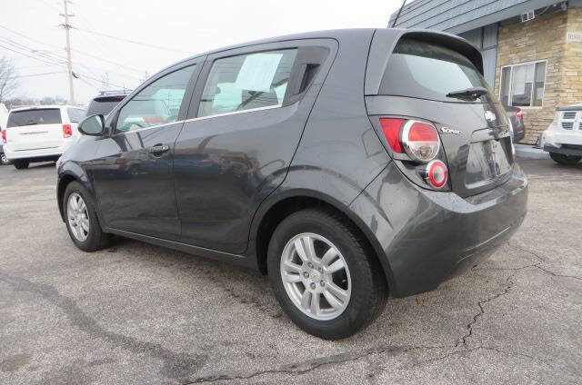 Used 2016 Chevrolet Sonic LT FWD image 4