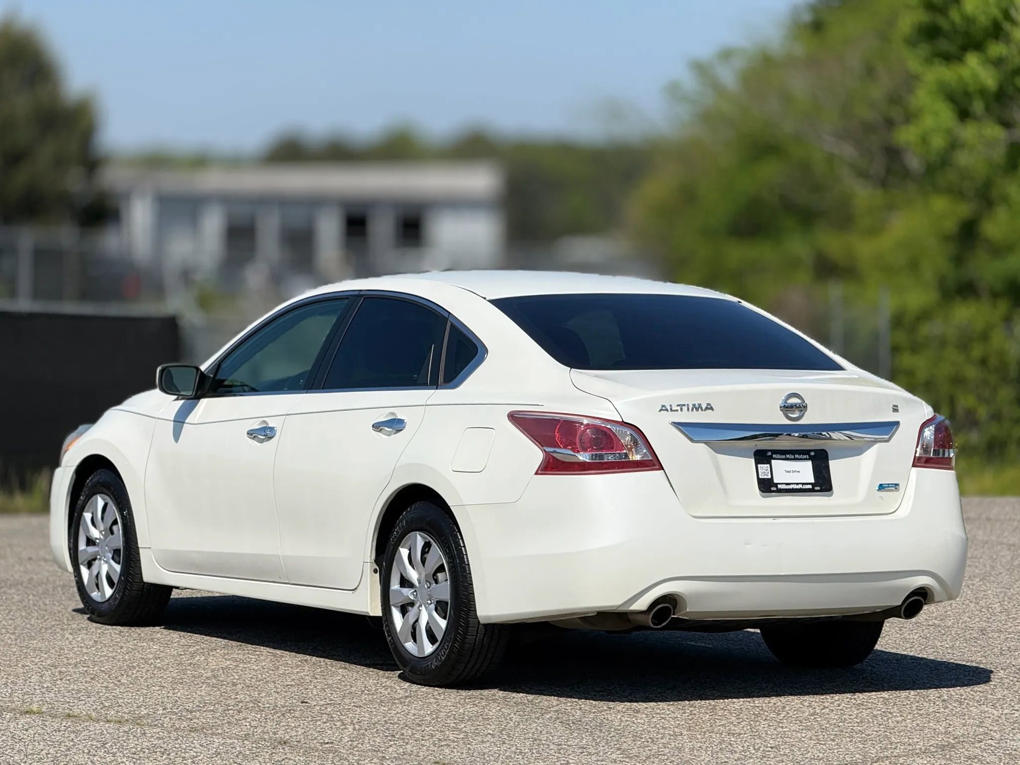 Used 2013 Nissan Altima 2.5 S FWD image 10