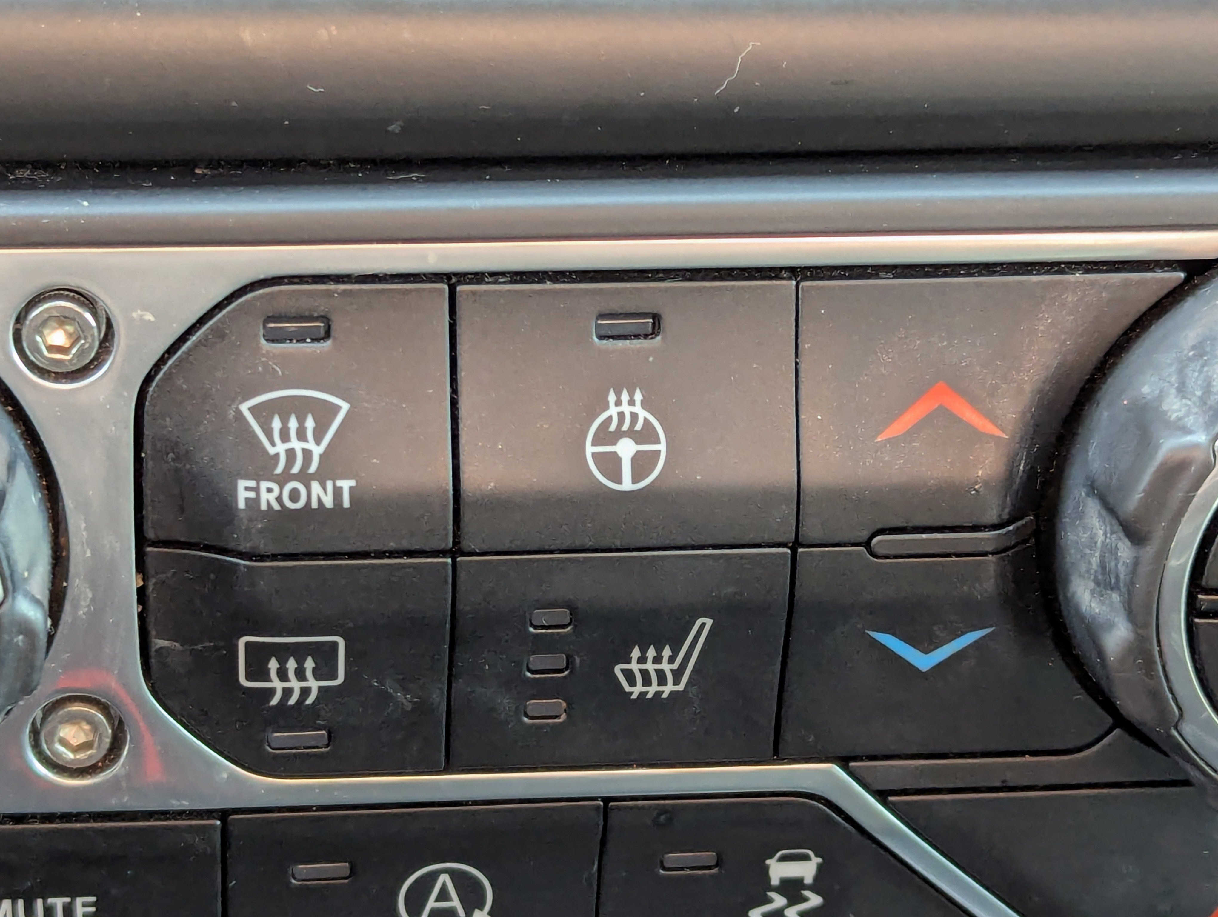 Used 2022 Jeep Wrangler Unlimited Sahara w/ LED Lighting Group image 23