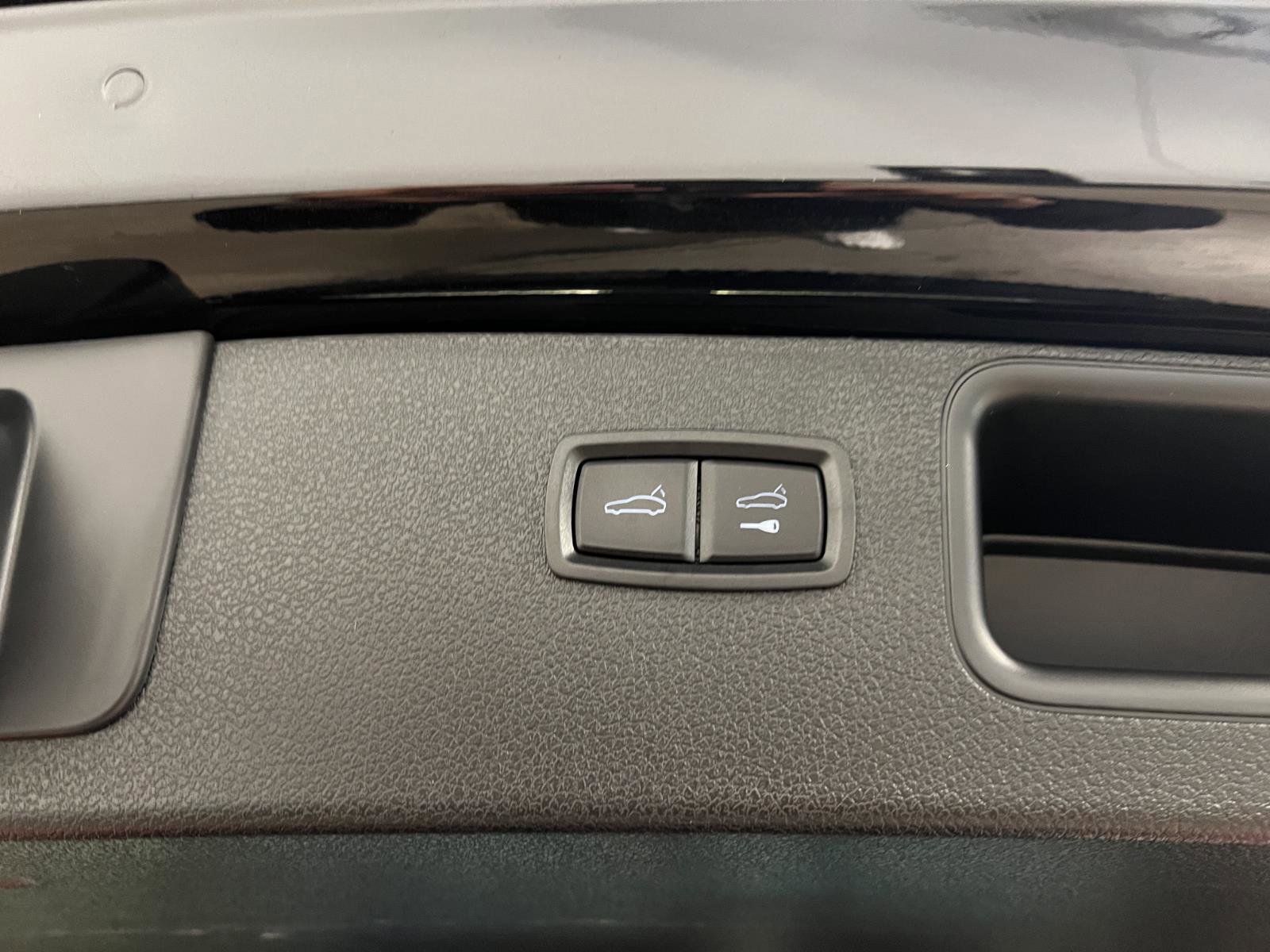 Used 2024 Porsche Macan GTS image 34