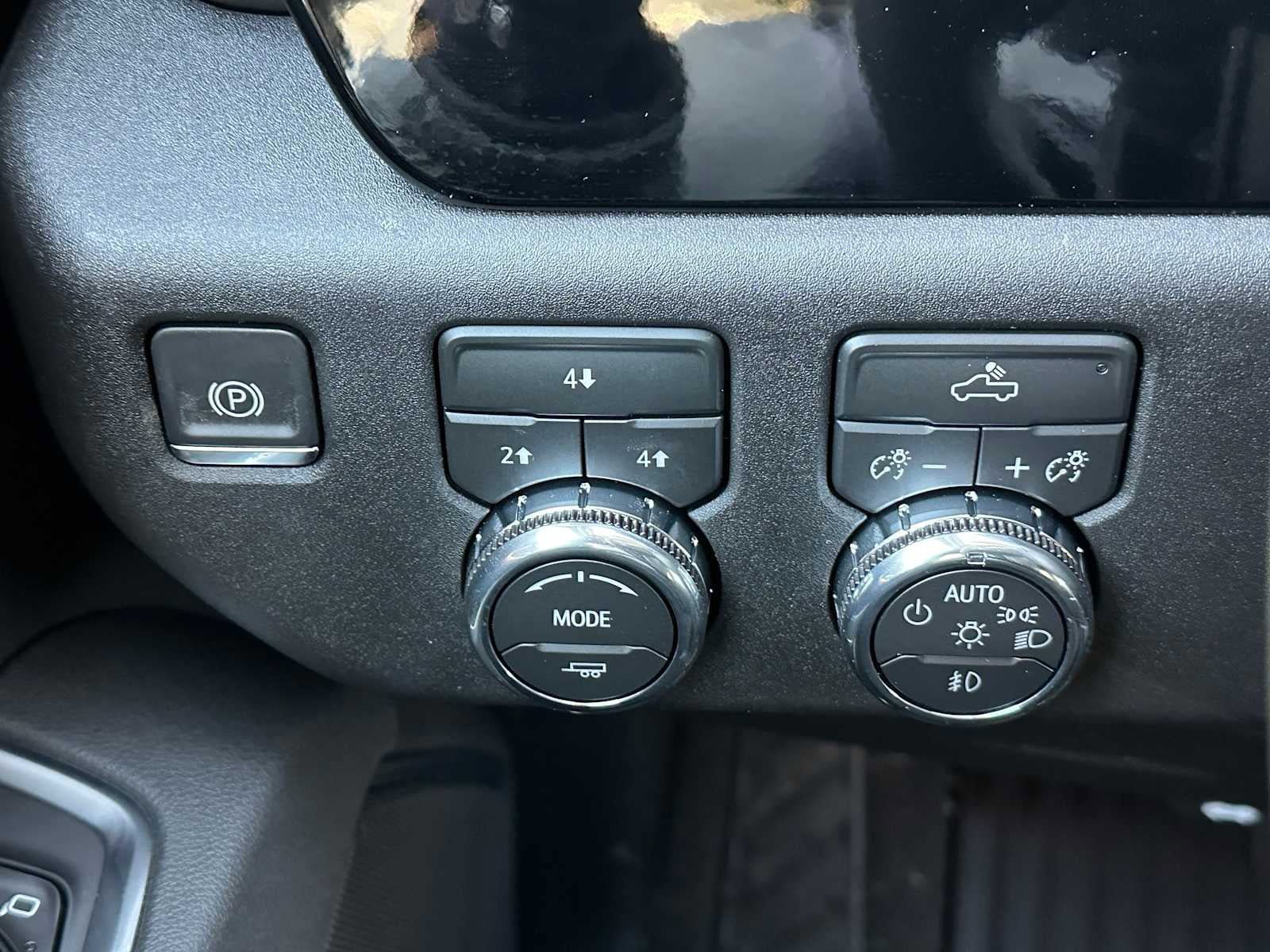 New 2026 GMC Sierra 2500 SLE w/ SLE Convenience Package image 28