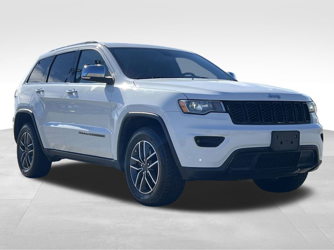 Used 2020 Jeep Grand Cherokee Limited image 34