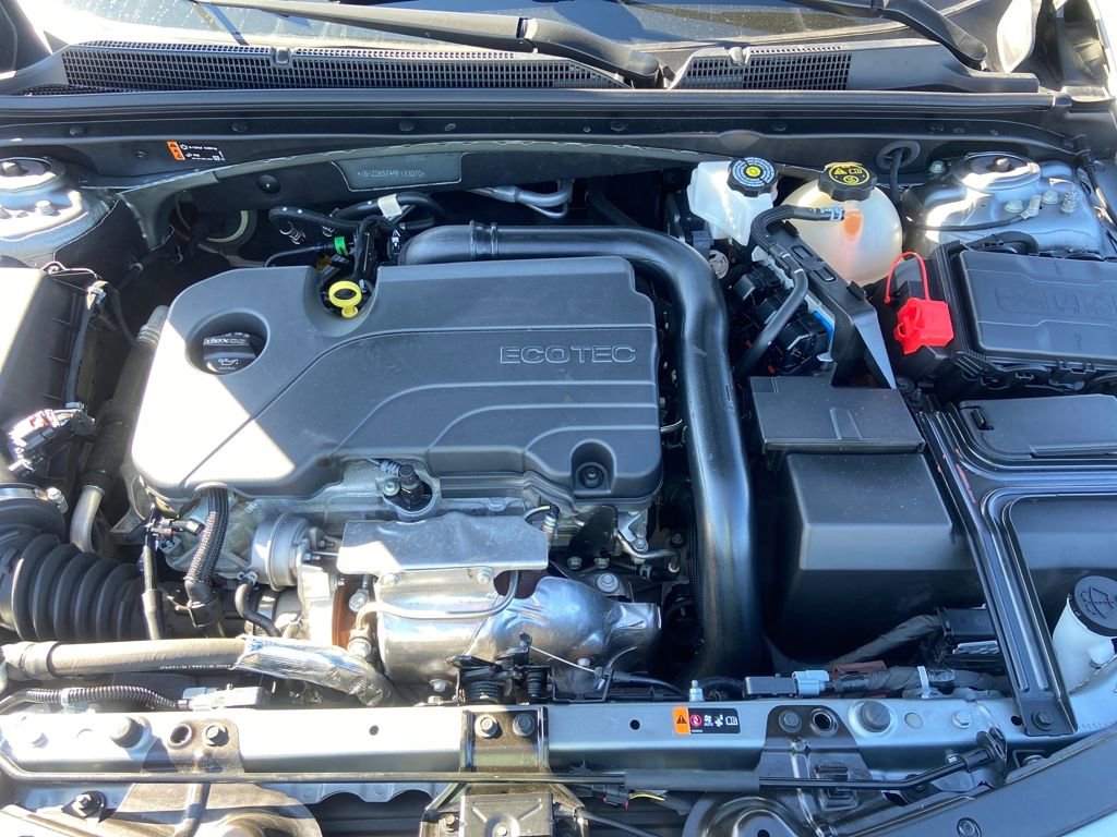 Used 2023 Chevrolet Malibu LT w/ Driver Confidence Package image 10