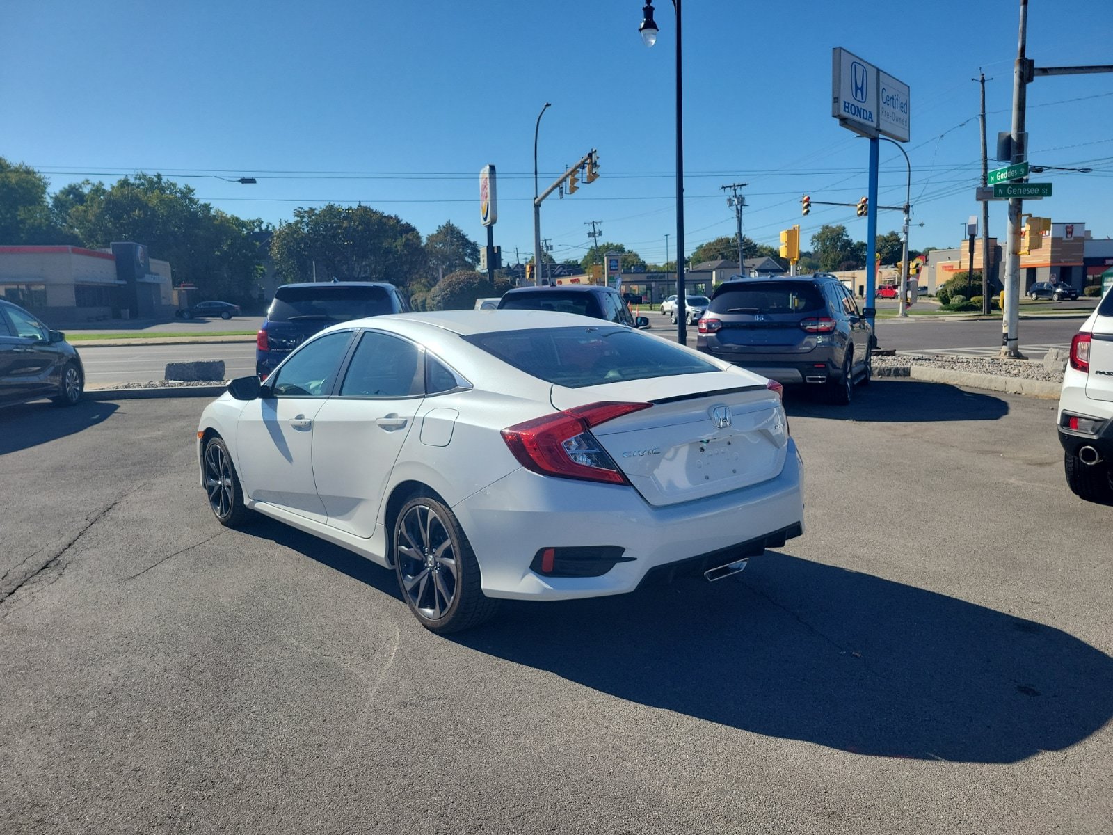 Used 2020 Honda Civic Sport image 3