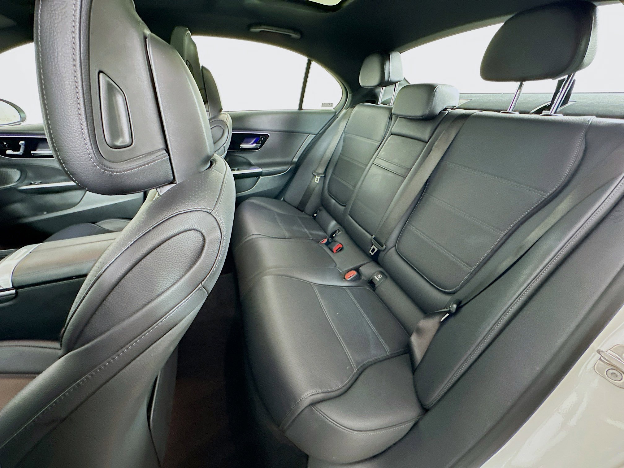 Used 2024 Mercedes-Benz C 300 Sedan image 26