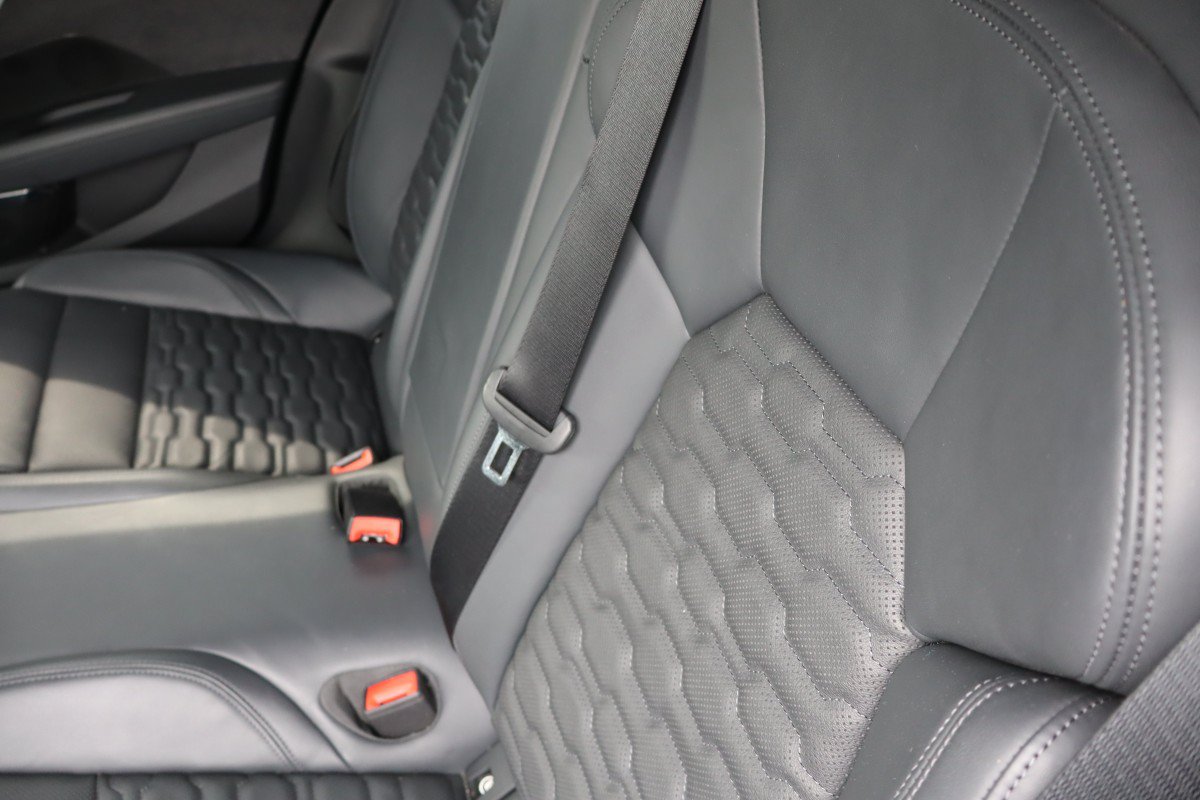 Used 2023 Audi RS e-tron GT w/ Carbon Performance Package AWD/4WD image 30