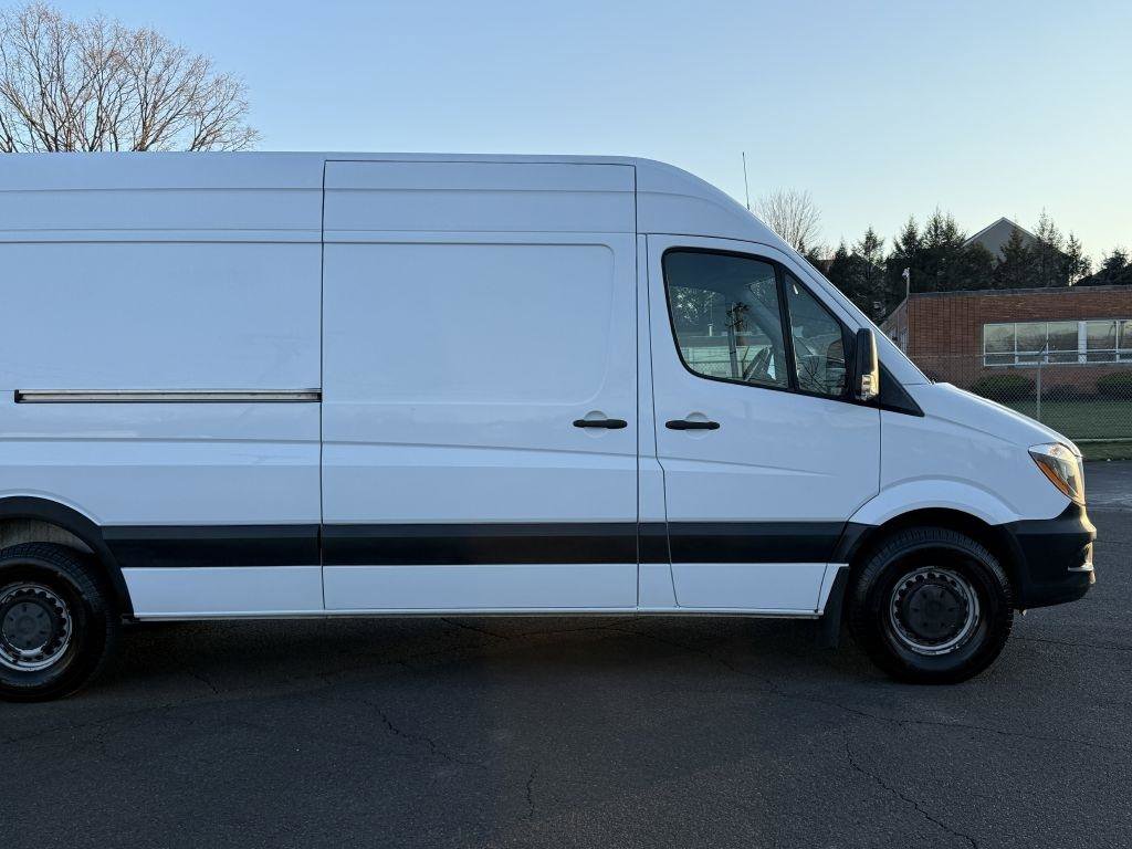 Used 2018 Mercedes-Benz Sprinter 2500 image 8