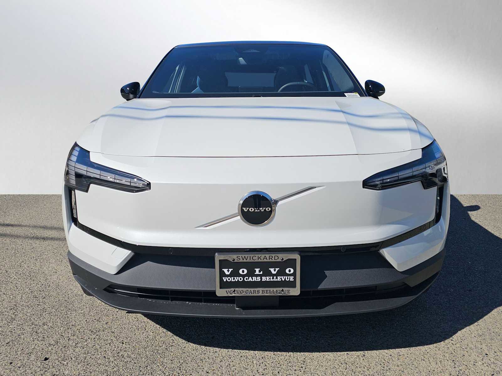 New 2026 Volvo EX30 Plus w/ Climate Package image 8