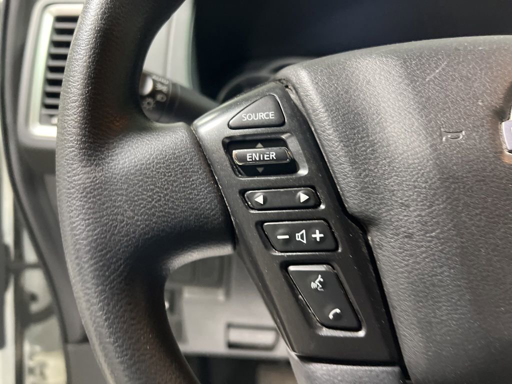 Used 2022 Nissan Frontier SV image 24