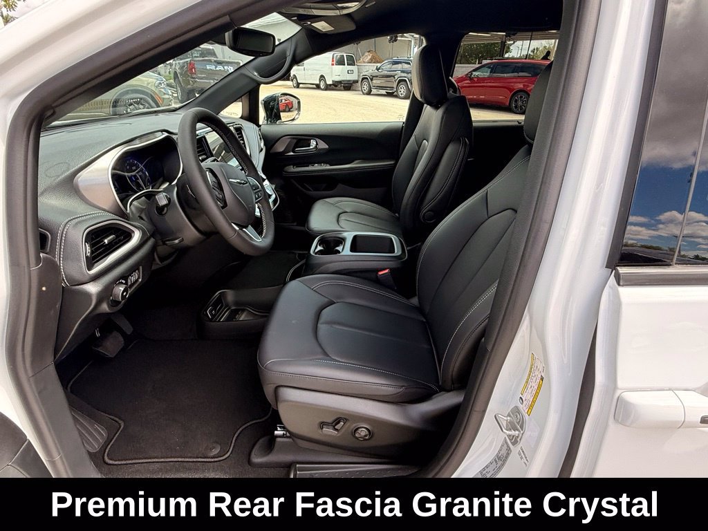 New 2026 Chrysler Pacifica Select FWD image 9