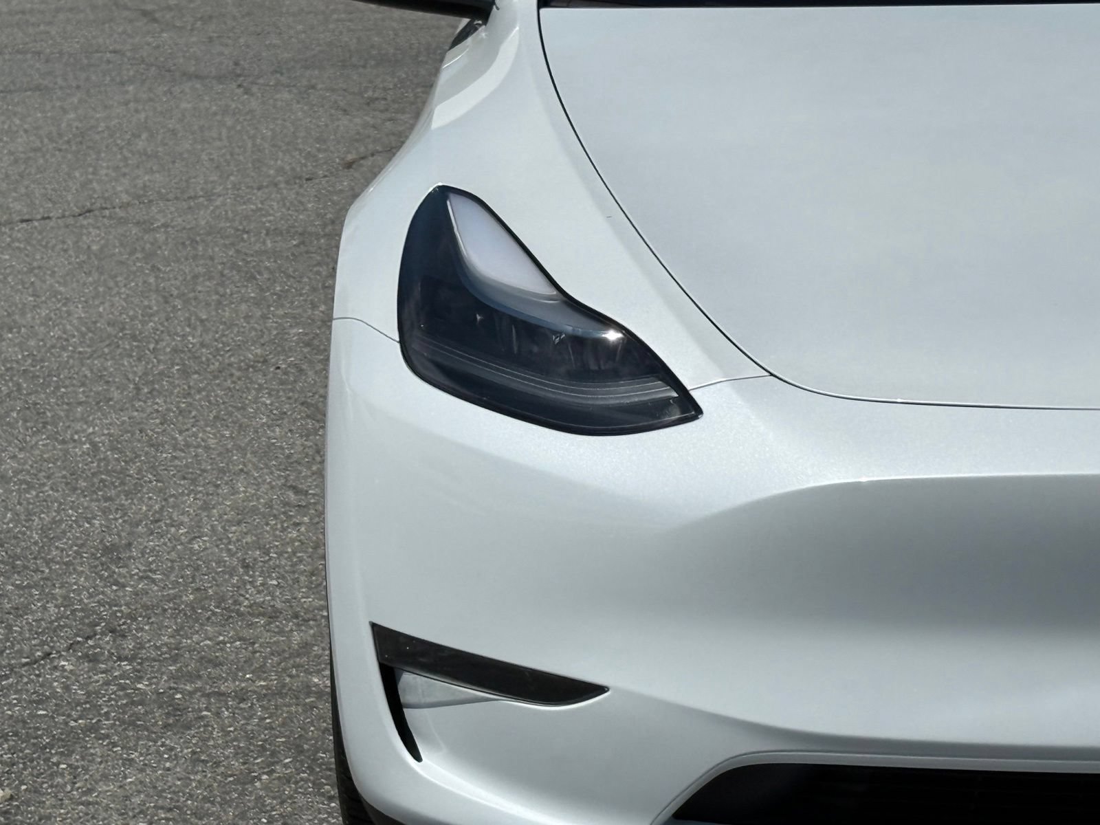 Used 2024 Tesla Model Y Long Range AWD/4WD image 13