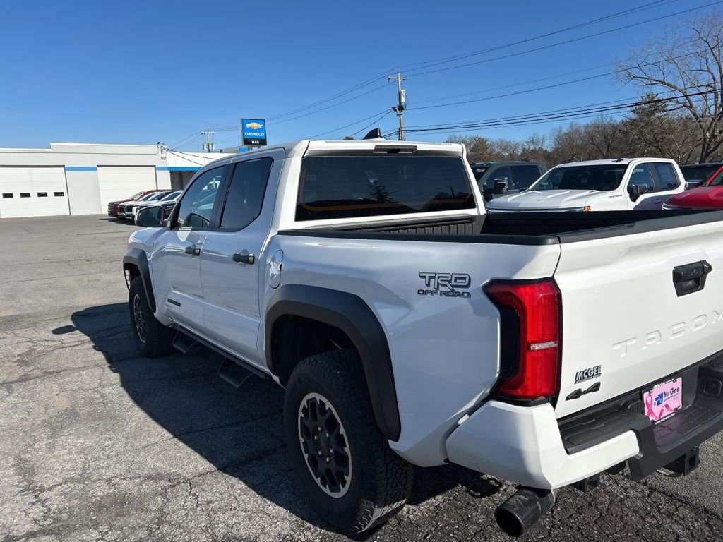 Used 2024 Toyota Tacoma TRD Off-Road image 7