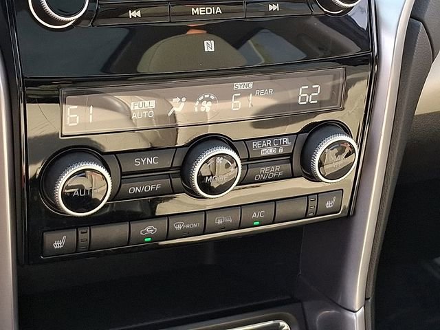 Certified 2022 Subaru Ascent Limited w/ Technology Package image 16