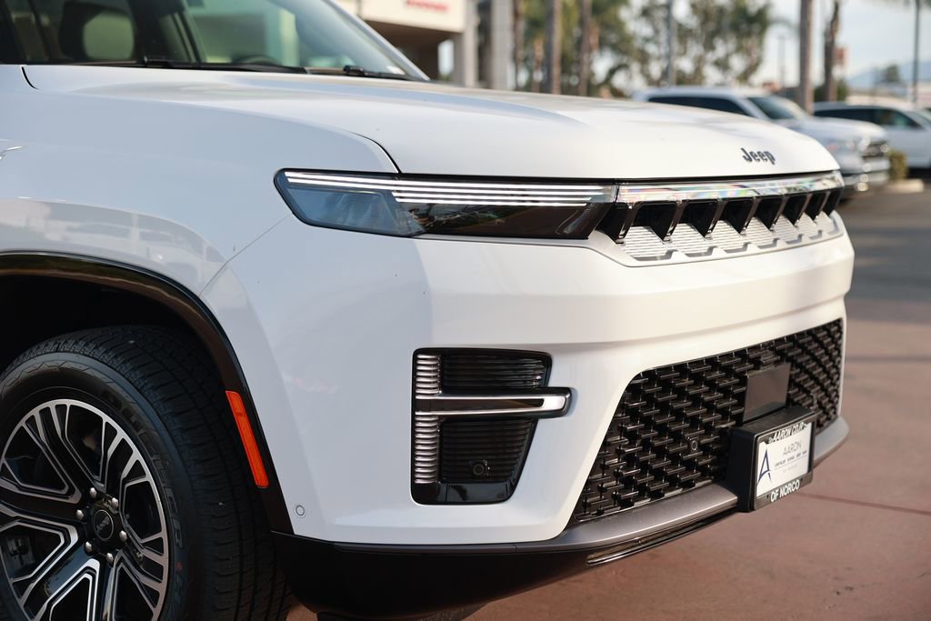 New 2026 Jeep Grand Wagoneer L 2WD image 7