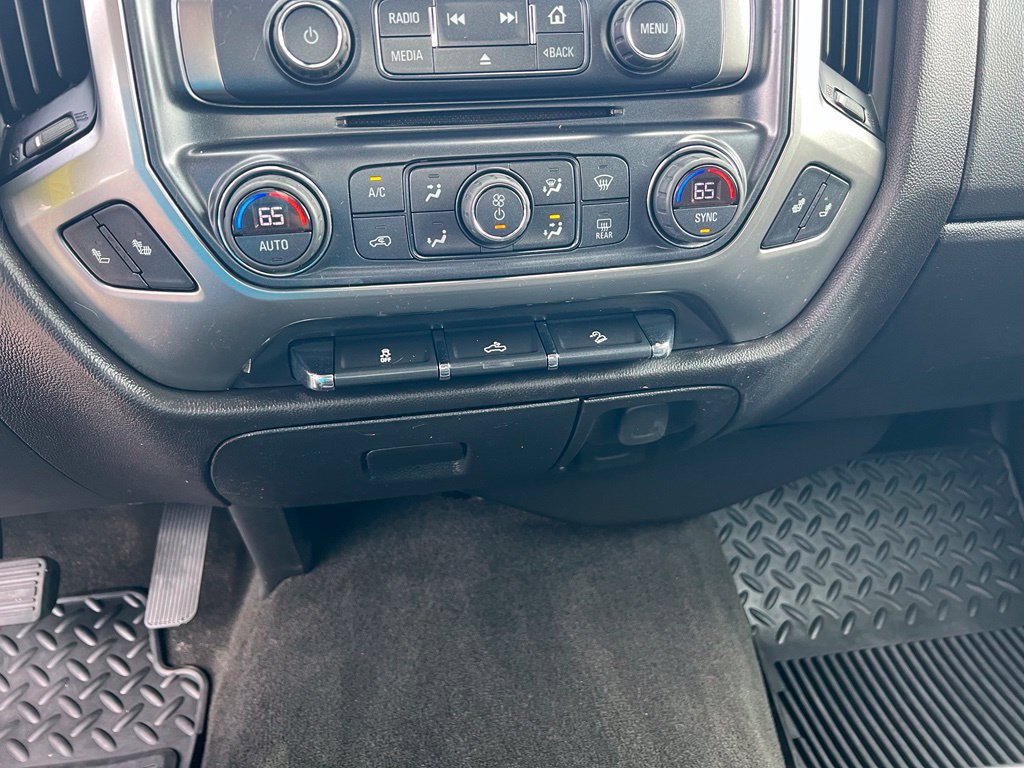 Used 2018 Chevrolet Silverado 1500 LT w/ All Star Edition AWD/4WD image 29
