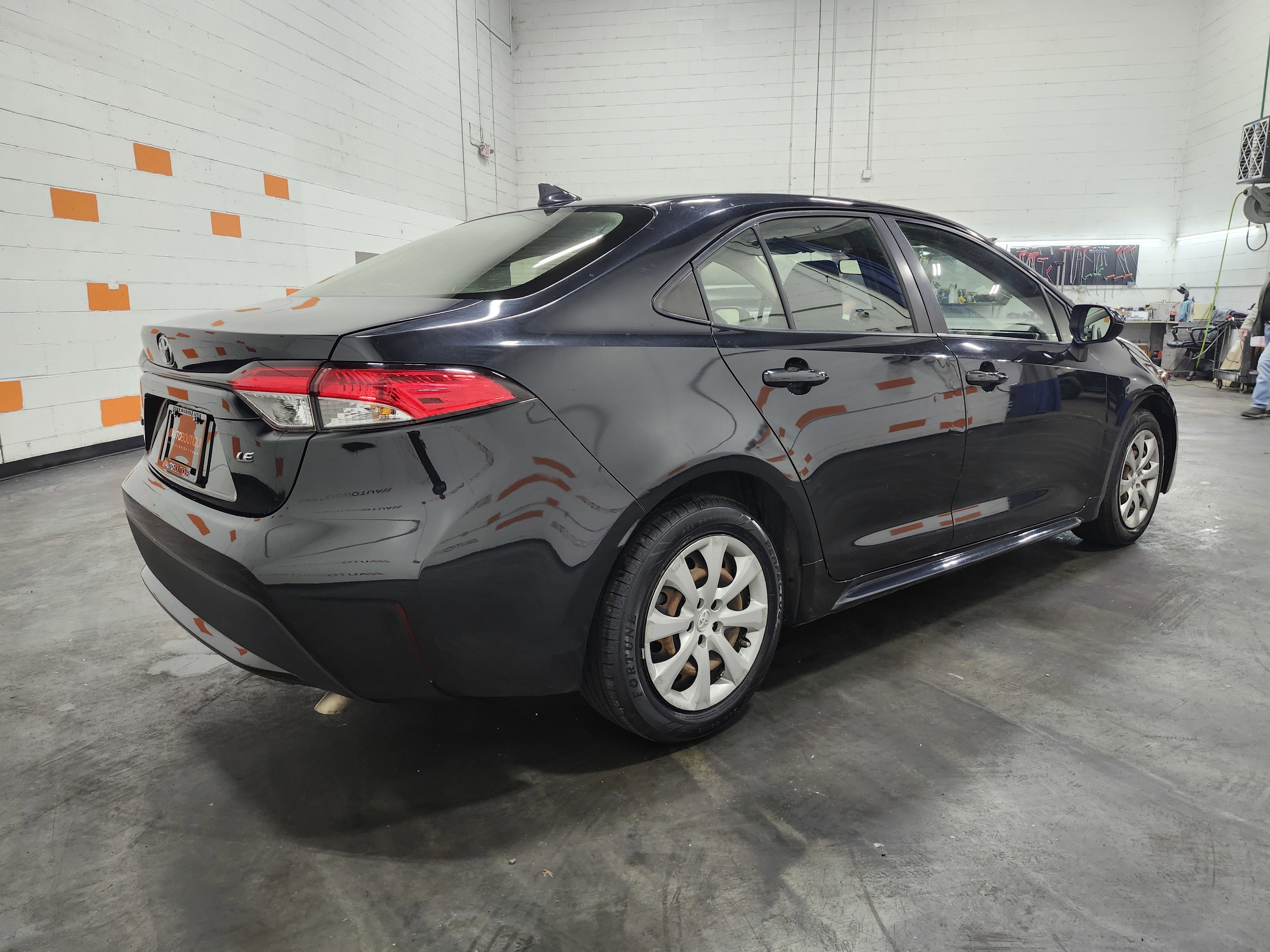 Used 2020 Toyota Corolla LE image 15