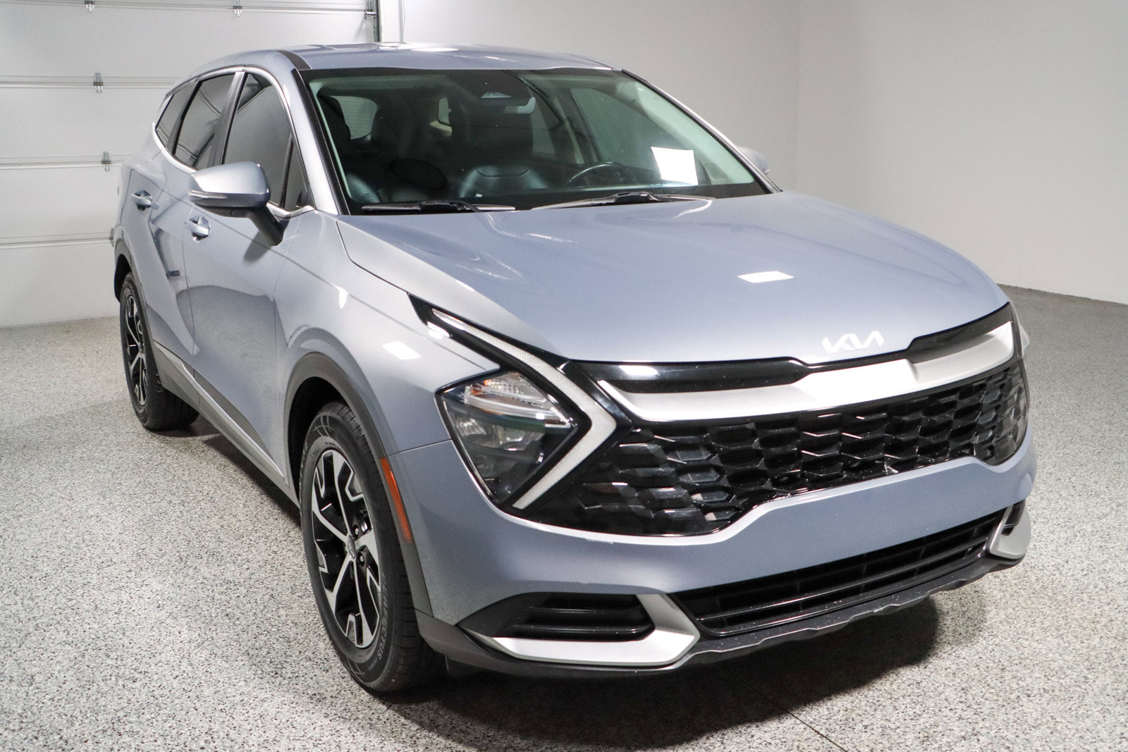 Used 2023 Kia Sportage EX FWD image 5