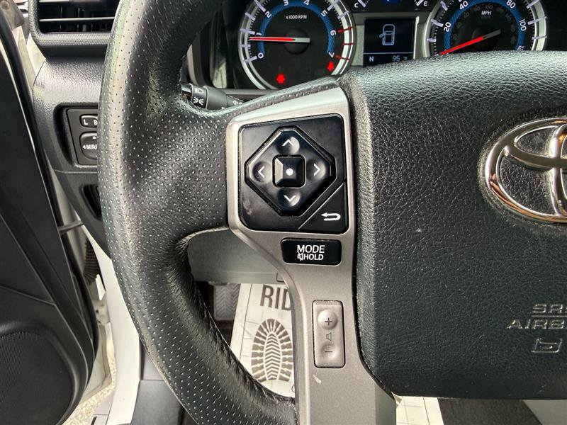 Used 2019 Toyota 4Runner SR5 AWD/4WD image 33