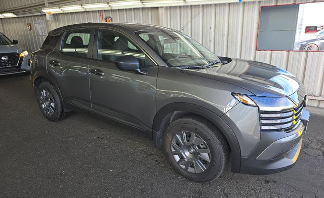 Used 2025 Nissan Kicks S image 2