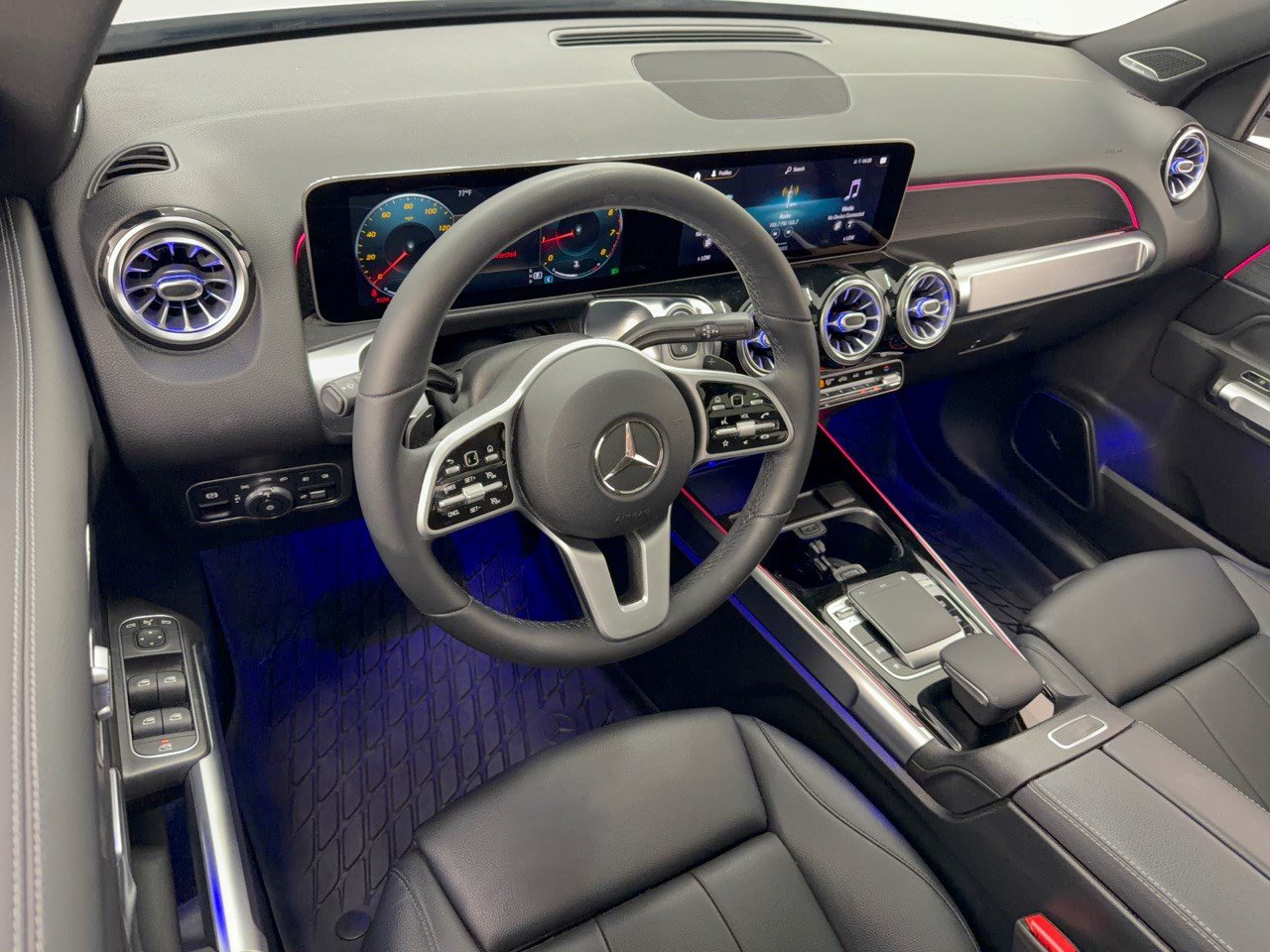 Used 2020 Mercedes-Benz GLB 250 image 4