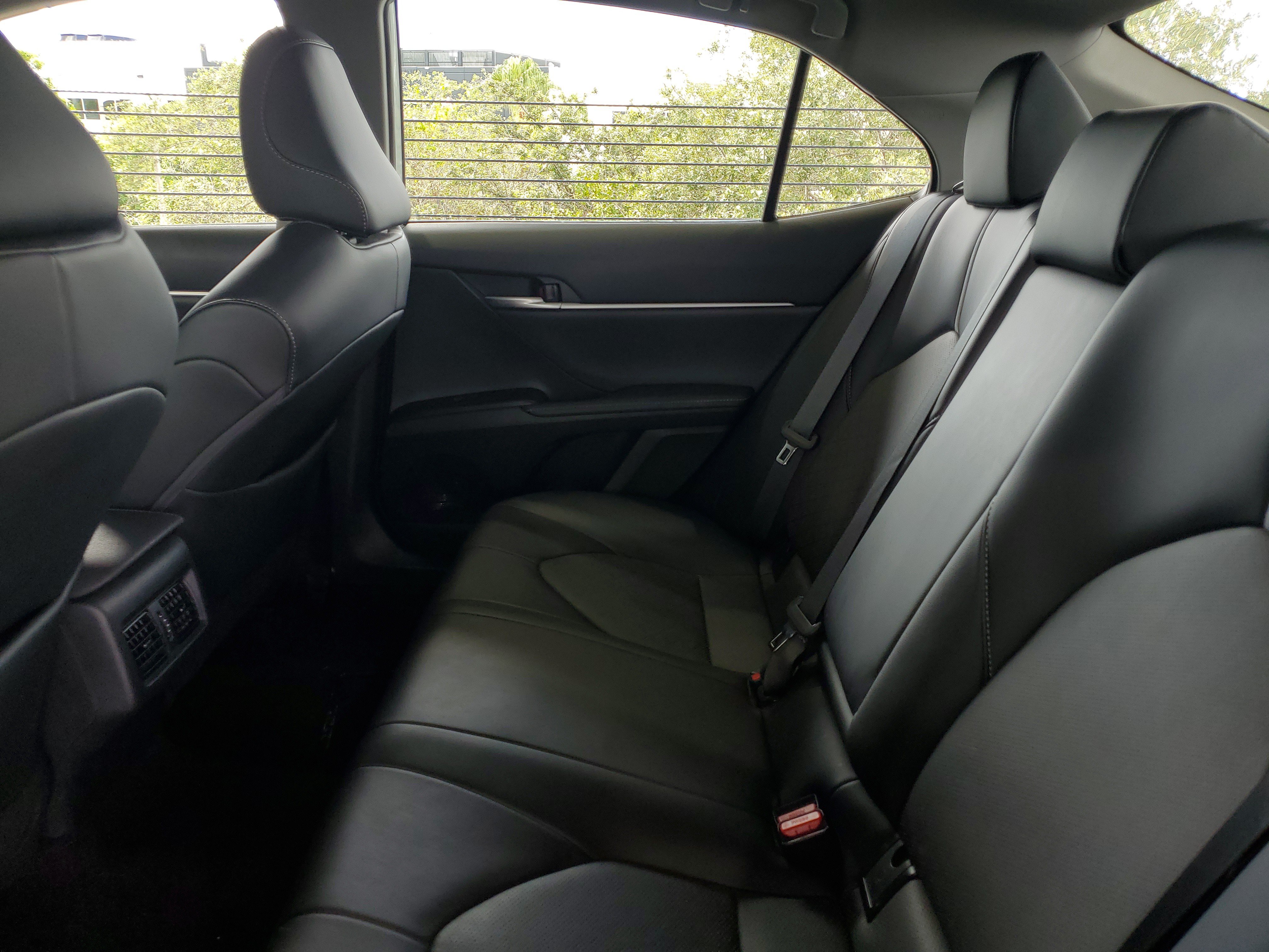 Used 2023 Toyota Camry XSE FWD image 9