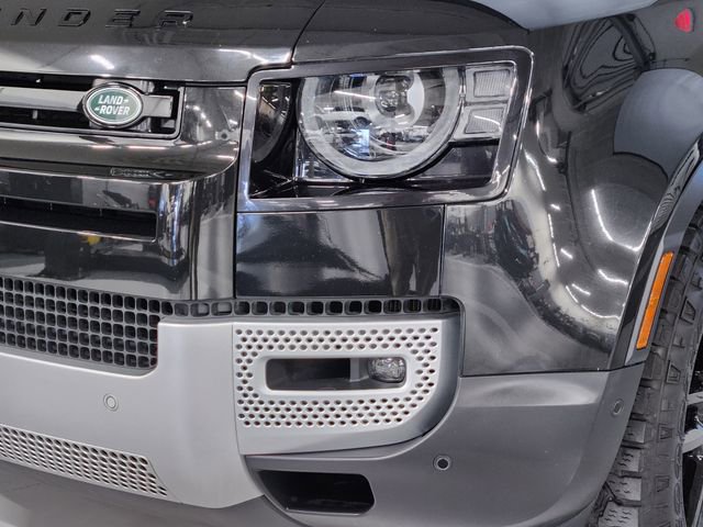 Used 2023 Land Rover Defender 130 SE image 12