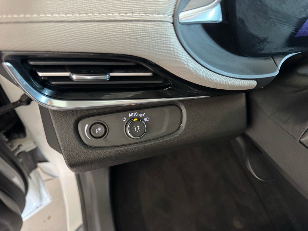 Used 2024 Buick Envista Avenir image 20