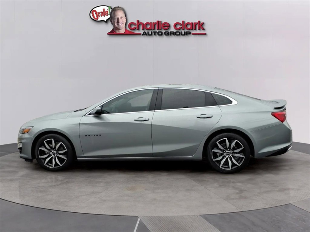 Used 2025 Chevrolet Malibu RS w/ LPO, Floor Liner Package image 2