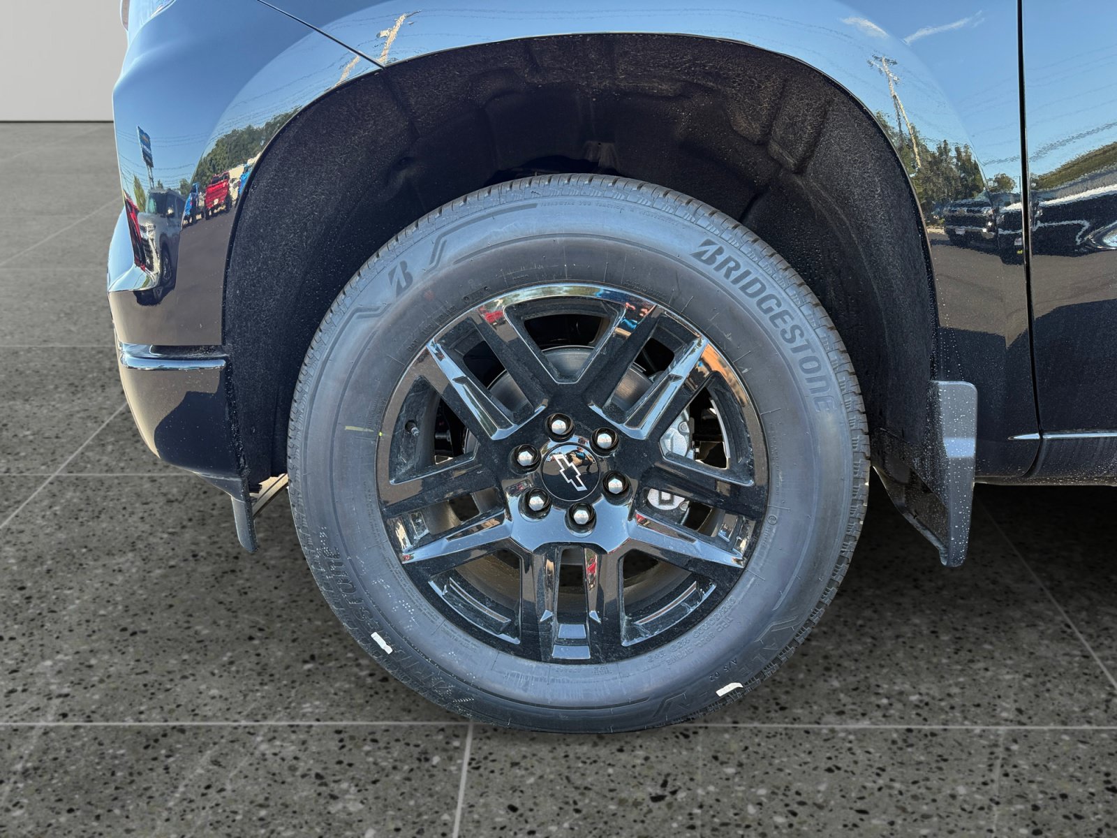 New 2026 Chevrolet Silverado 1500 RST w/ Dark Appearance Package AWD/4WD image 13
