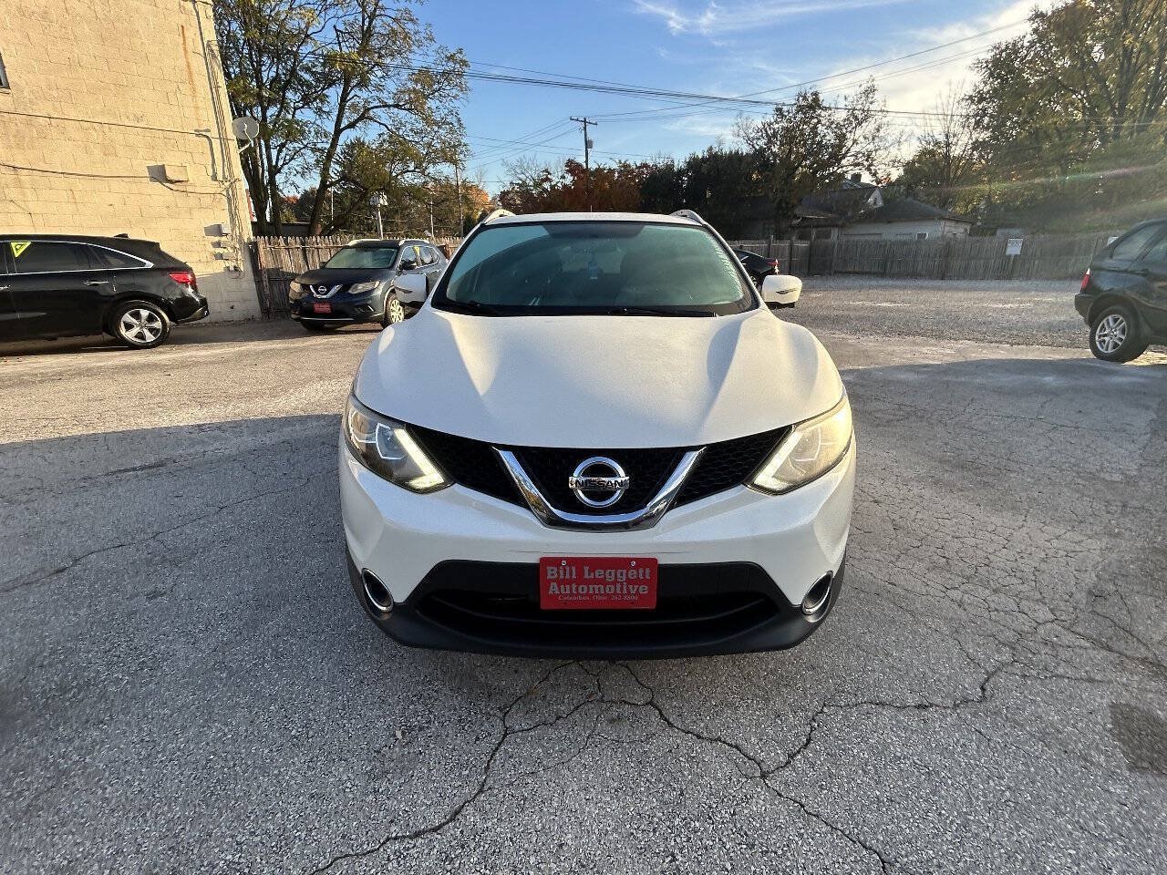 Used 2017 Nissan Rogue Sport SV w/ SV Premium Package AWD/4WD image 3