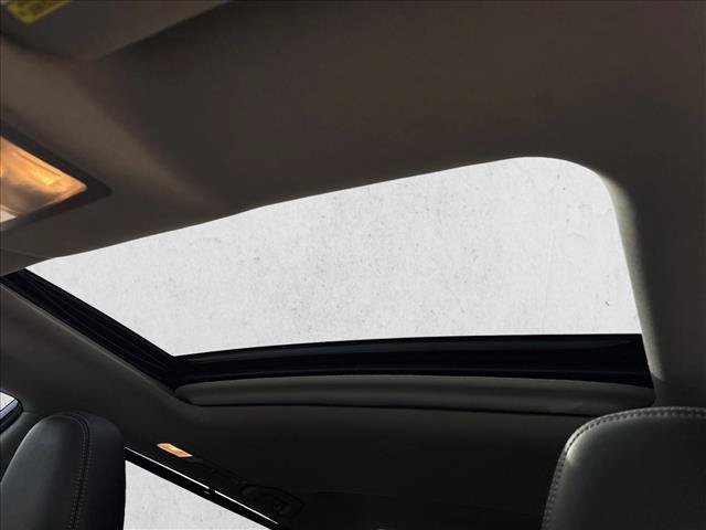 Used 2017 Toyota Highlander SE FWD image 14