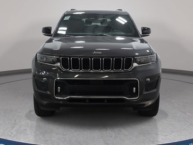 Used 2021 Jeep Grand Cherokee L Overland w/ Luxury Tech Group IV AWD/4WD image 3