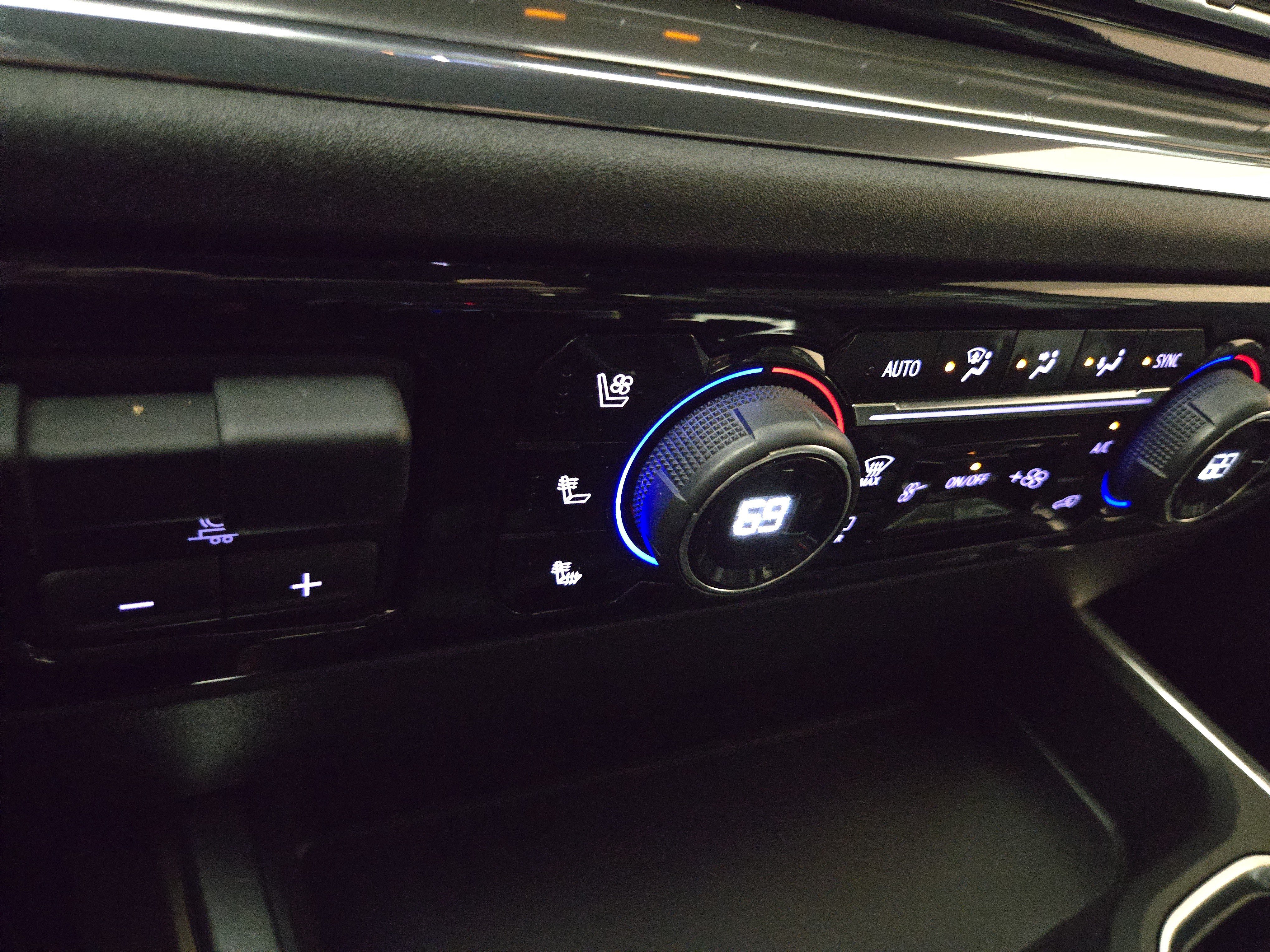 Certified 2023 Chevrolet Silverado 1500 High Country w/ Technology Package AWD/4WD image 26