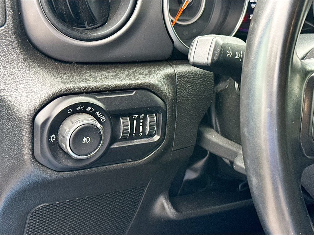 Used 2022 Jeep Wrangler Unlimited Sport AWD/4WD image 11
