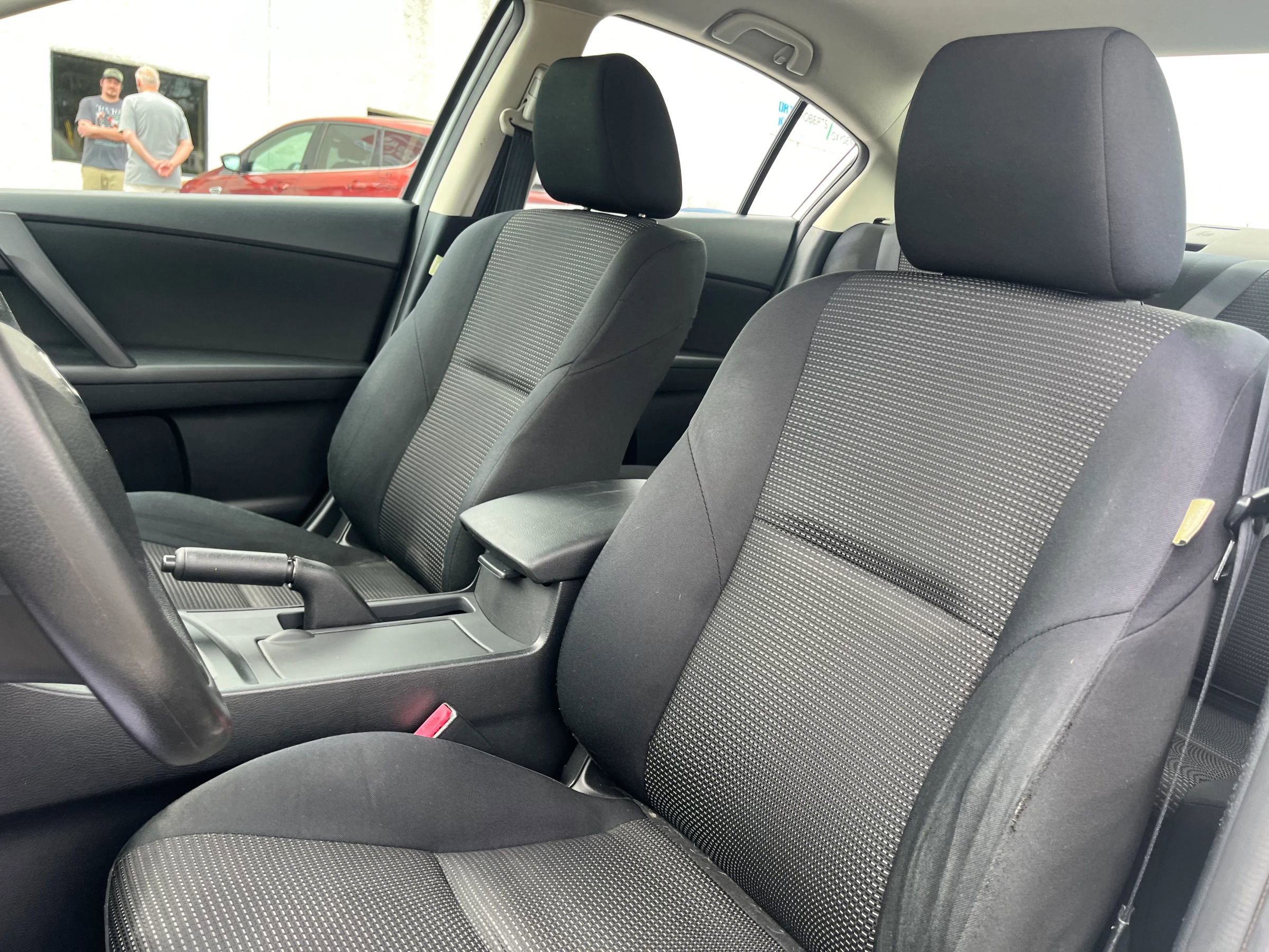 Used 2013 MAZDA MAZDA3 i SV image 10