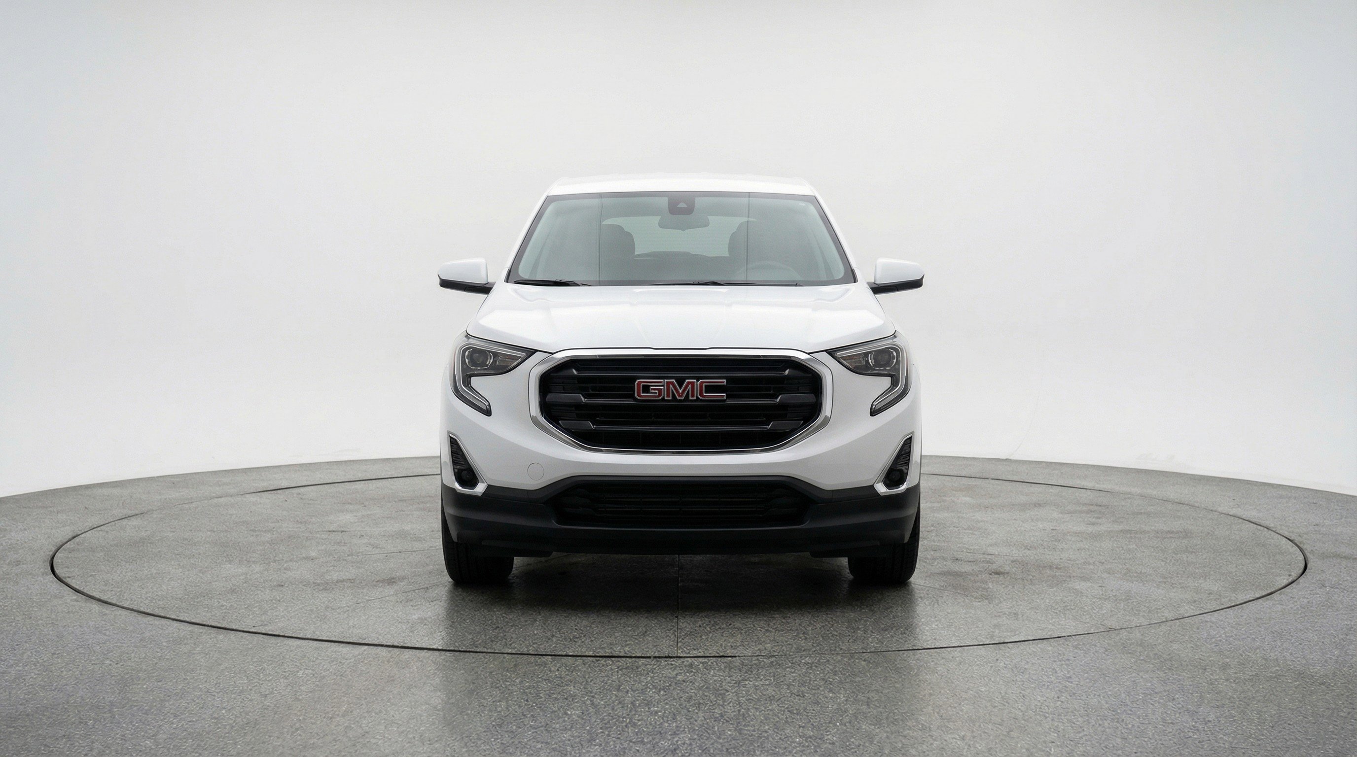 Used 2024 GMC Terrain SLE image 2