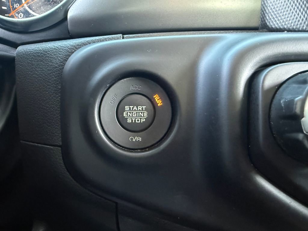 Used 2022 Jeep Wrangler Sport S image 23