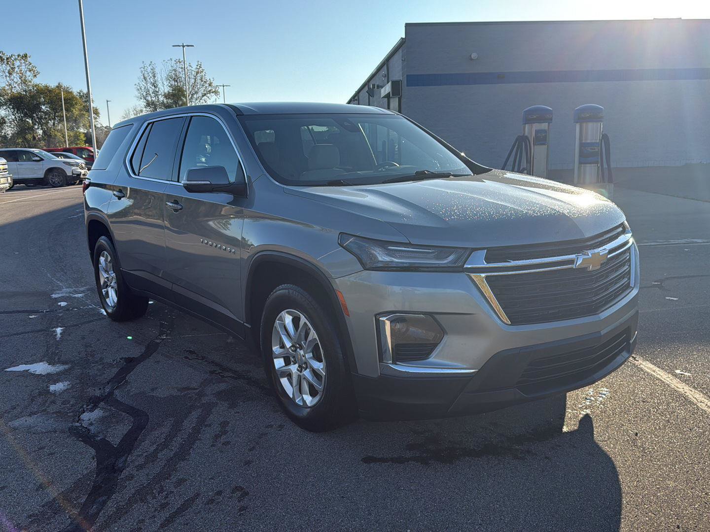 Used 2023 Chevrolet Traverse LS w/ Safety Package FWD image 9