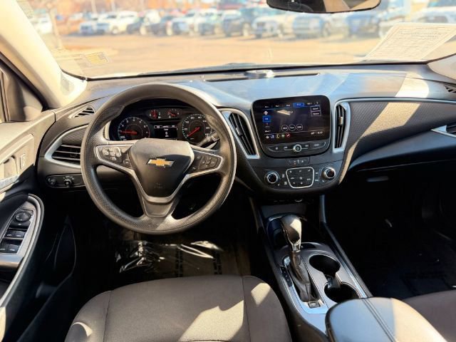 Used 2023 Chevrolet Malibu LT image 16