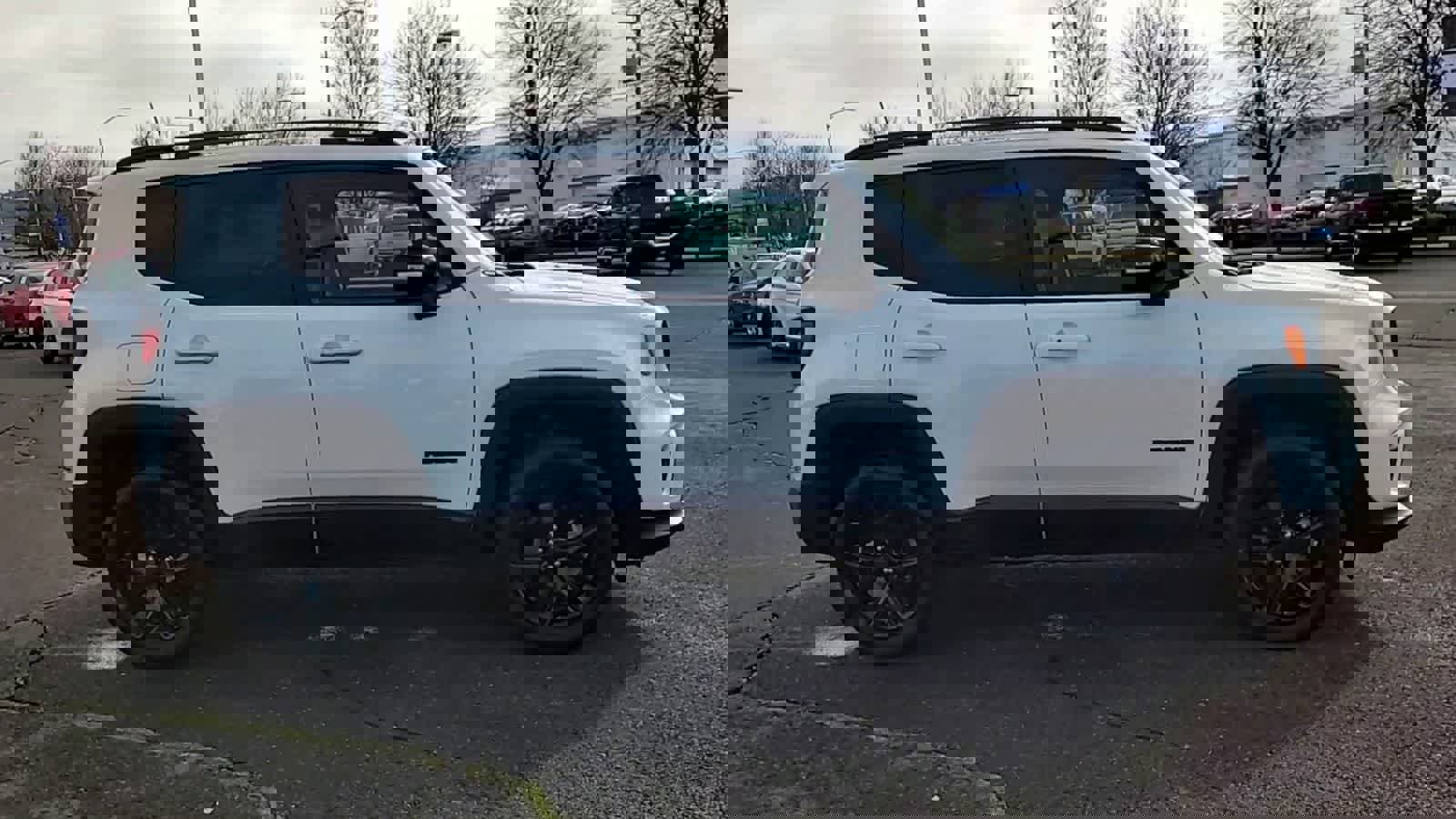 Used 2023 Jeep Renegade Altitude w/ Sun/Sound Group image 9