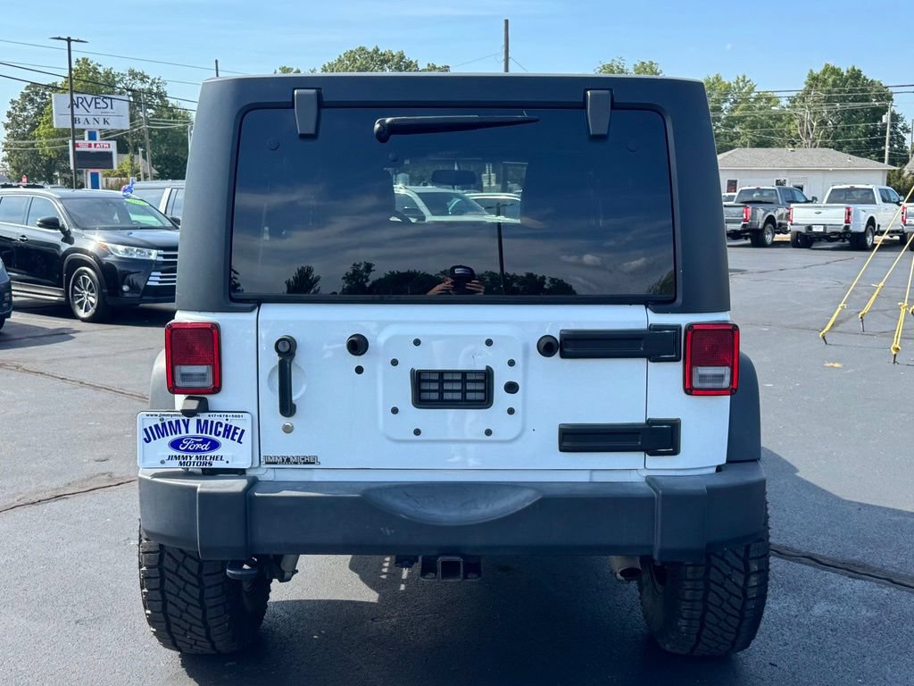 Used 2017 Jeep Wrangler Unlimited Rubicon w/ Cold Weather Group AWD/4WD image 24