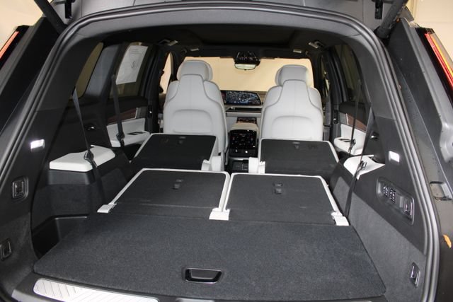 New 2027 Cadillac Vistiq Sport AWD/4WD image 34
