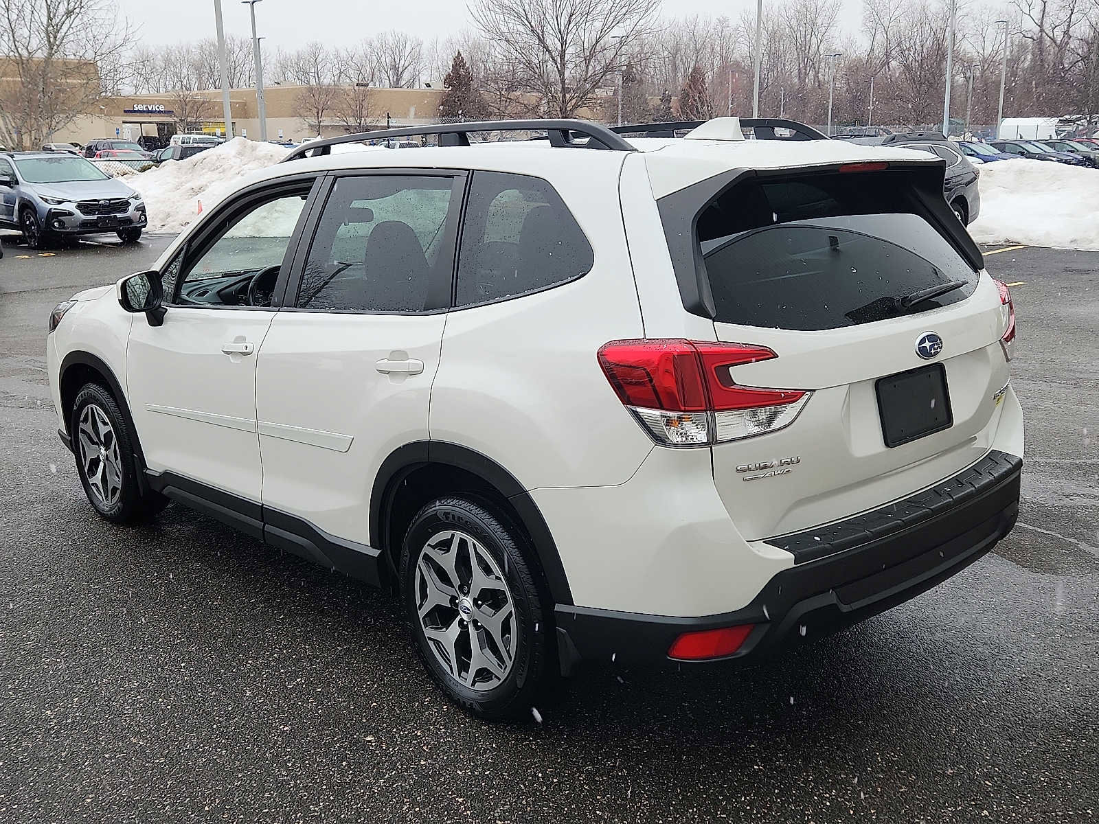 Used 2023 Subaru Forester Premium image 4