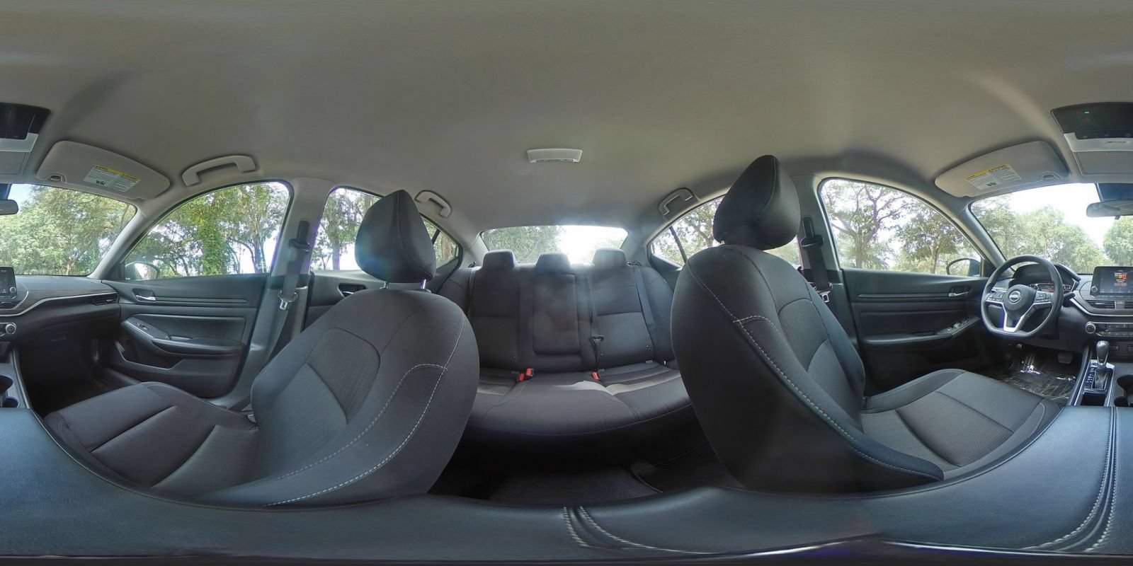 Used 2025 Nissan Altima 2.5 SV FWD image 37