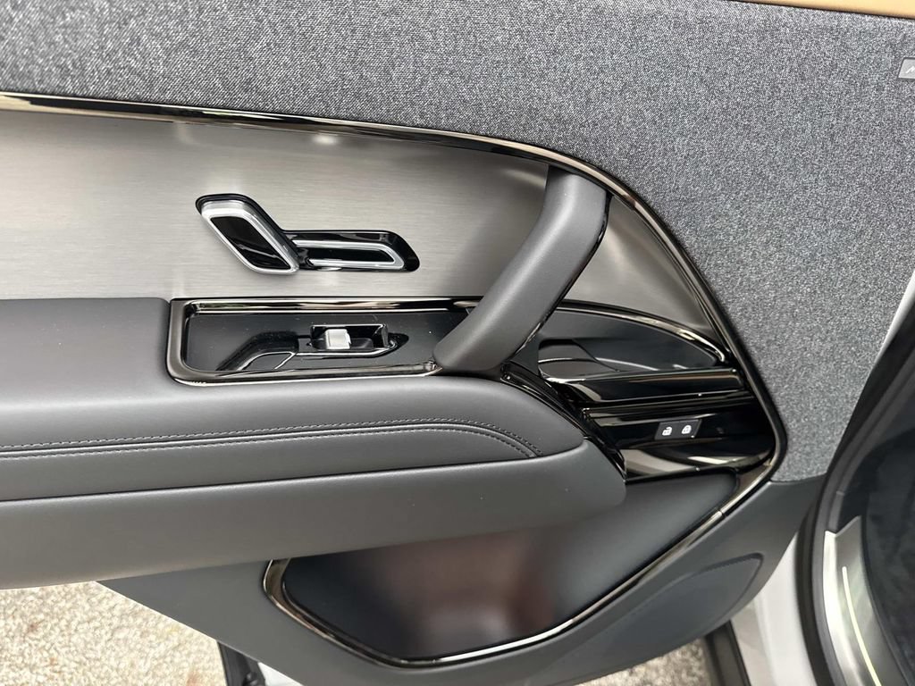 New 2026 Land Rover Range Rover Sport Dynamic SE AWD/4WD image 12