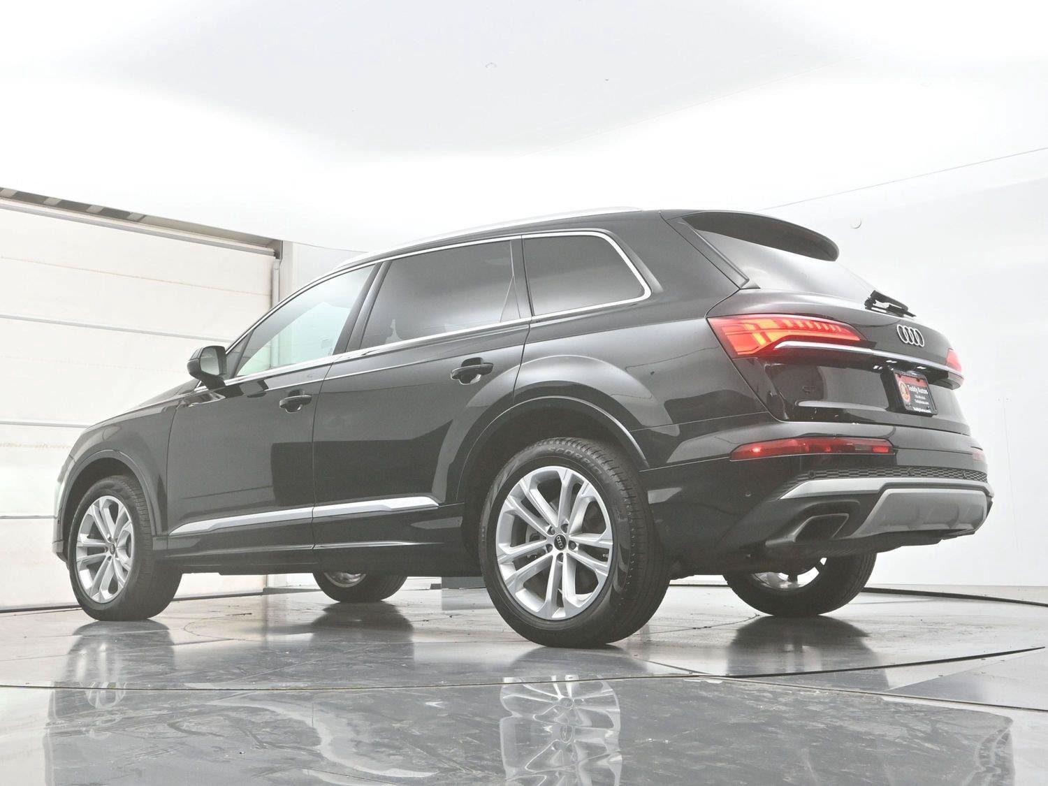 Used 2025 Audi Q7 3.0T Premium Plus AWD/4WD image 33