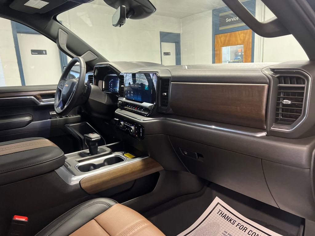 Used 2023 Chevrolet Silverado 1500 High Country w/ High Country Premium Package image 44